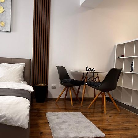 Central Studio Bucharest Βουκουρέστι Εξωτερικό φωτογραφία